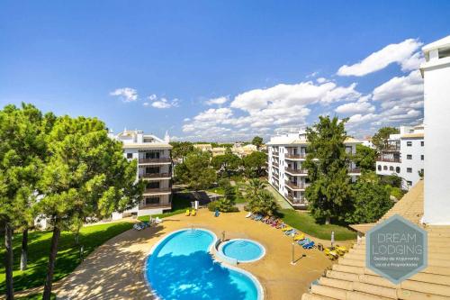 Rooftop 27 - Dream Lodging