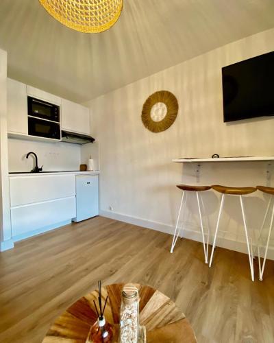 Studio cabine climatisé de 20m2 avec place de parking privée