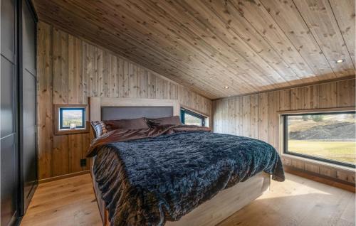 Postel nebo postele na pokoji v ubytování Nice Home In Gol With House A Mountain View