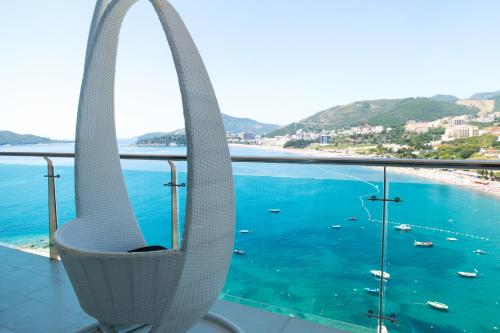 a view of the ocean from a hotel balcony at Hotel Ponta Nova in Budva