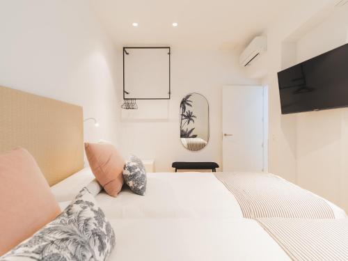 MG CANTERAS SUITES
