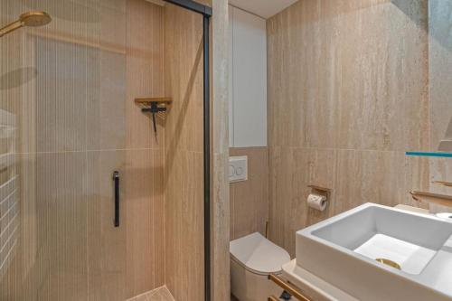 NEW Luxury & Cozy Apartment - 6p