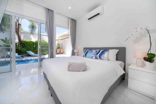Postel nebo postele na pokoji v ubytování Brand New 3 Bedroom Pool Villa