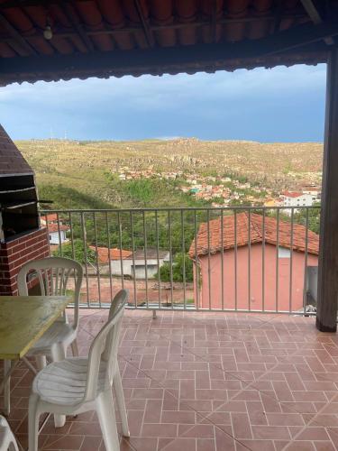 Excelente Casa em Diamantina com Vista para Serra tesisinde bir balkon veya teras