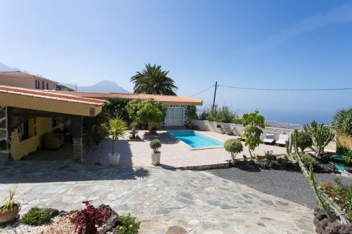 Beautiful villa with stunning view
