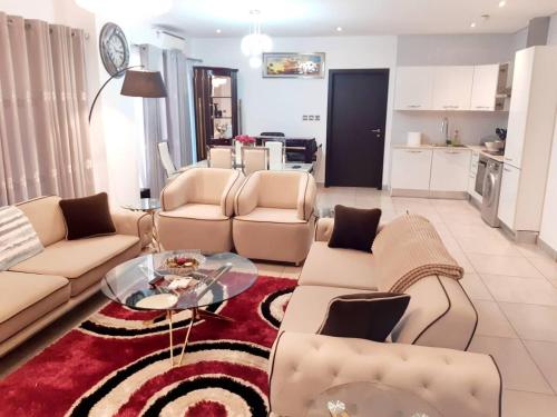 Immaculate Beauty Gem-5 Star Location- Pools - Gym