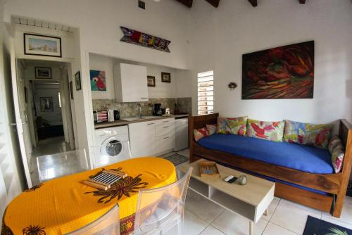 Kuchyň nebo kuchyňský kout v ubytování romantic gwada