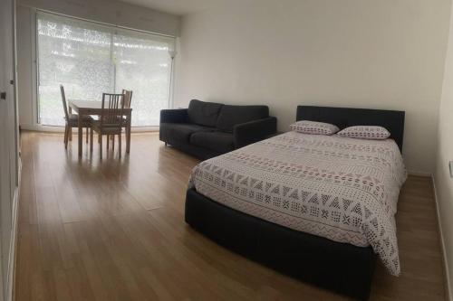 4 personnes 20 mn PARIS