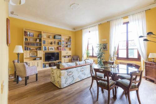 A touch of History, in Santa Reparata