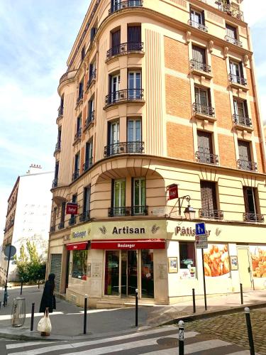 Paris Jolie studio cosy