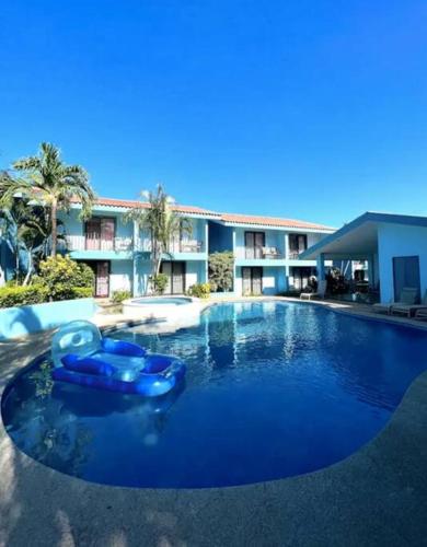 Blue Haven Tropical Retreat