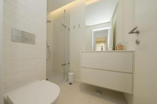 Luxury 2BR Retreat with Pool & Sunset Garden