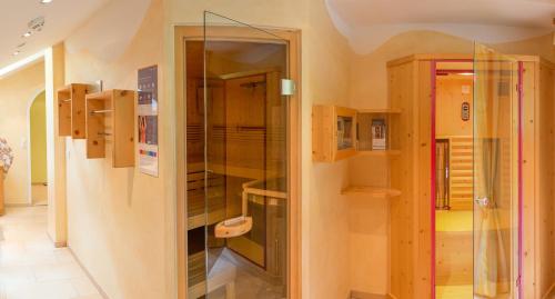 Koupelna v ubytování Hotel Garni Grünmoos