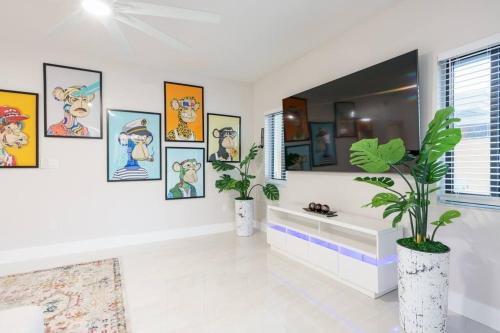 New Miami & Calle Ocho Home with Arcade! photo 10