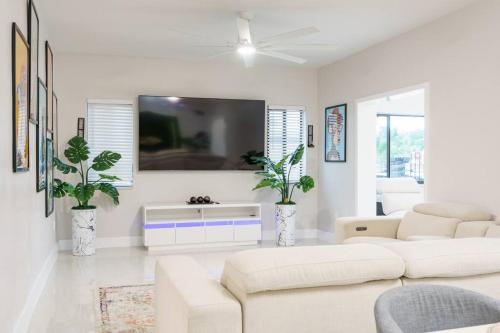 New Miami & Calle Ocho Home with Arcade! photo 11