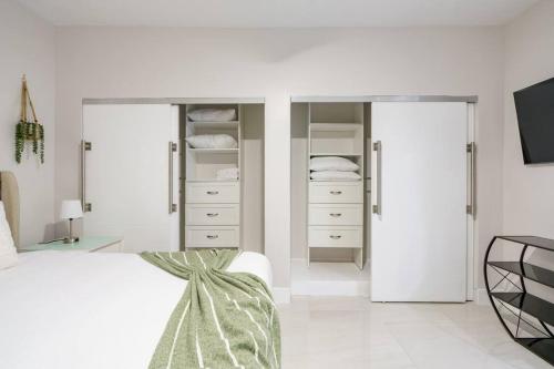 New Miami & Calle Ocho Home with Arcade! photo 25