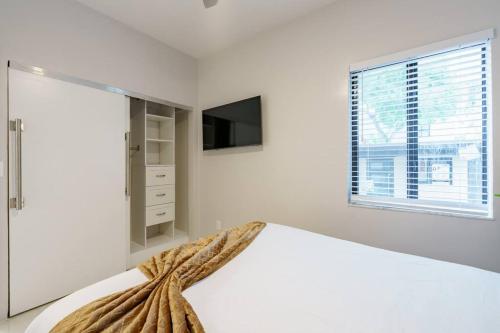 New Miami & Calle Ocho Home with Arcade! photo 27