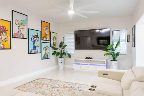 New Miami & Calle Ocho Home with Arcade! photo 37
