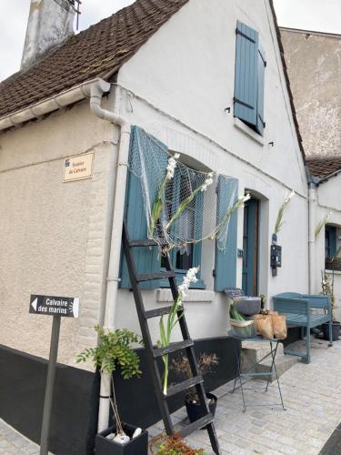 AUTHENTIQUE MAISON DE PECHEUR ENTRE-TERRE & MER Avec Un POÊLE À BOIS A Disposition