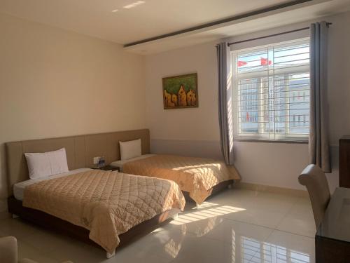 Thuan Phat Hotel - hotel rooms