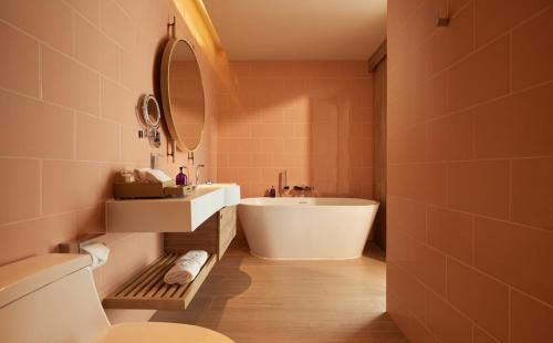 Salle de bains dans l'établissement Centara Ubon