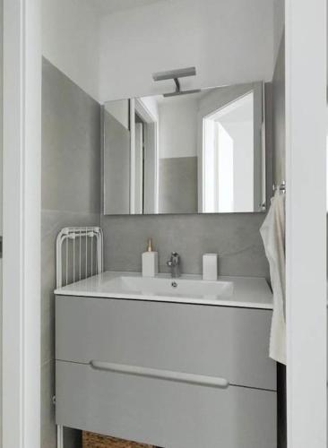 Navigli District Apartment