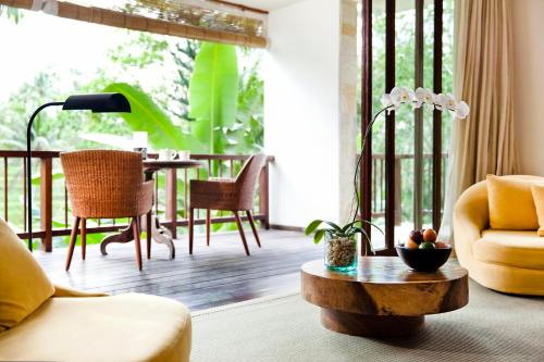 Ruang duduk di COMO Shambhala Estate