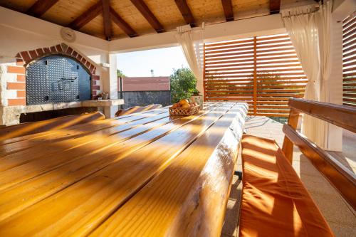 Φωτογραφία από το άλμπουμ του Villa in Omiš inland/4 stars+heated pool σε Nova Sela