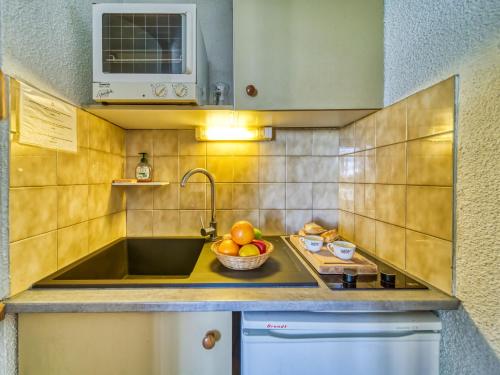 Apartment Cime de Caron 2204 by Interhome