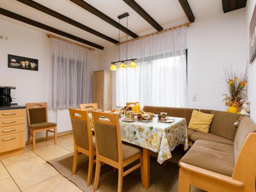 Χώρος καθιστικού στο Holiday Home Petra by Interhome
