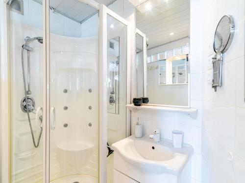 Apartment Le Curling B - Val Claret-41 by Interhome