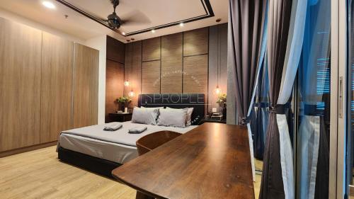 Ένα ή περισσότερα κρεβάτια σε δωμάτιο στο Luxury Duplex Suite 4 pax Netflix Wifi Selayang KL