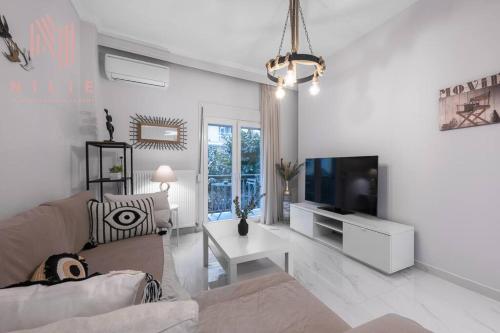 Filoxenia Living, Nilie Hospitality MGMT