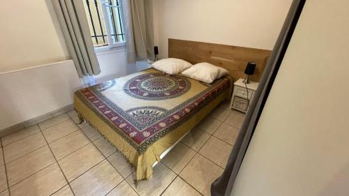Modest one bedroom apartment