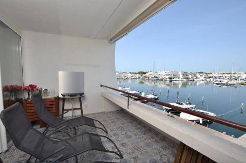 Marina des Camarguaises - Vue port - 6 personnes - Climatisation - Wifi - Parking