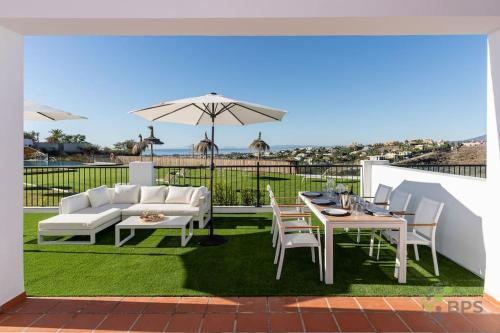 Paradise- Getaway - Golf - Spa - 6 pools -sea views 3702