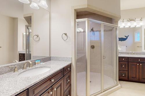 Ένα μπάνιο στο Bayside Resort - 36516 Coneflower Cir