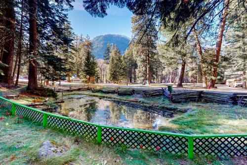 Afbeelding uit fotogalerij van 60073 Wallowa Lake Hwy (upper unit) in Joseph