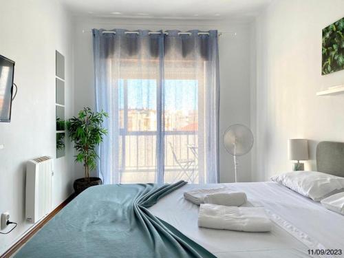 Blife Anya private rooms