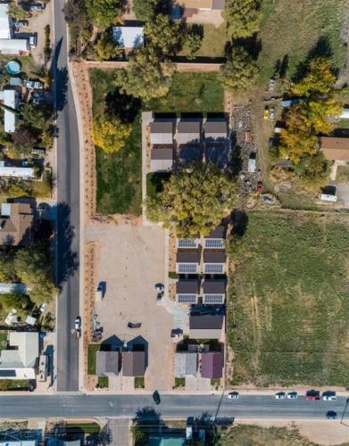 an overhead view of an apartment complex with a street at Bunkhouse 4B With 3 Beds in La Verkin