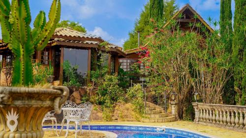 Bazén v ubytování Casa Europeia com Lareira & Piscina em Indaiatuba nebo v jeho okolí