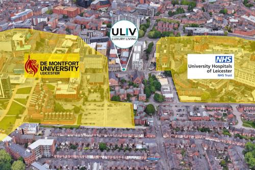 un plan de emplazamiento del hospital universitario y los hospitales universitarios propuestos en Lovely 1 Bed Studio 2B near Royal Infirmary and DMU, en Leicester