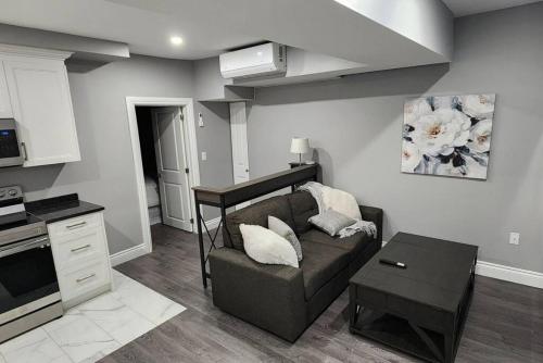 Gallery image of 12- Exec 1BD-Wifi-AC-Workspace in Windsor