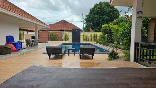 Πισίνα στο ή κοντά στο Mew villa 3 pattaya