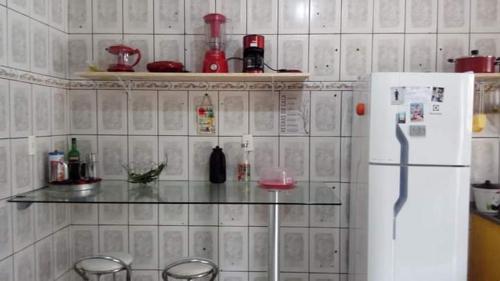 Dapur atau dapur kecil di Hostel Resende