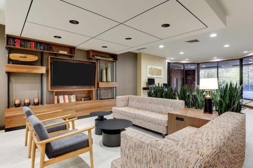Un lugar para sentarse en Drury Plaza Hotel Columbus Downtown