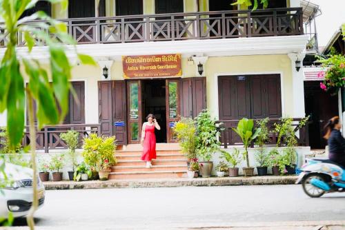 תמונה מהגלריה של Anisa Mekong Riverside Villa בלואנג פרבאנג