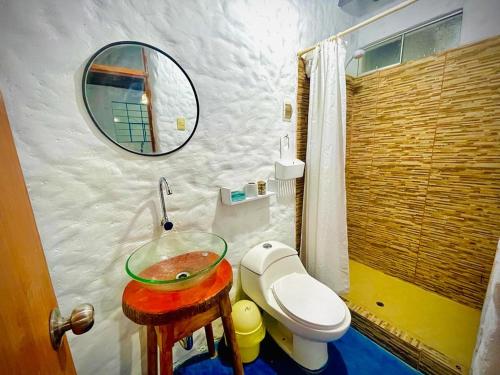 A bathroom at Huanchaco Domes