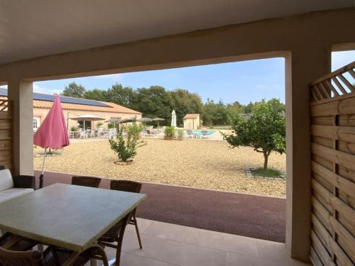 Taman di luar Perpignan dans OLIVERAIE très beau gîte 11 pers