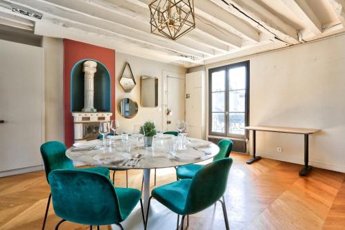 Le Marais Superb Apartment Terrace Paris Free Netflix